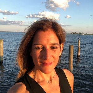 Meet your Posher, Deborah